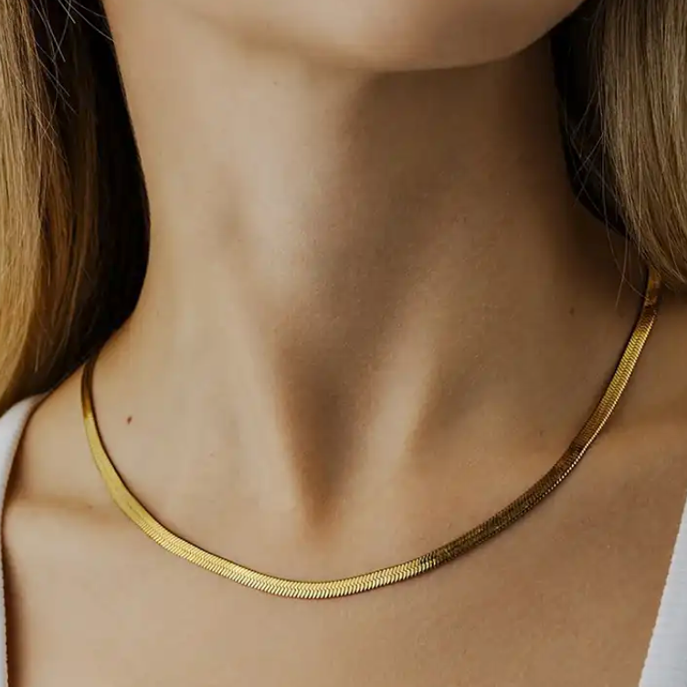 SNAKE CHAIN NECKLACE